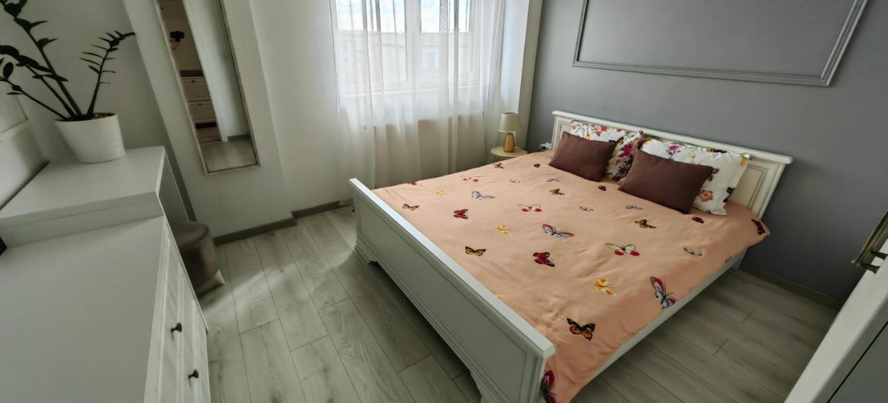 Apartament 1 Mai Bloc Nou-Self Check-In Apartment Craiova Bagian luar foto