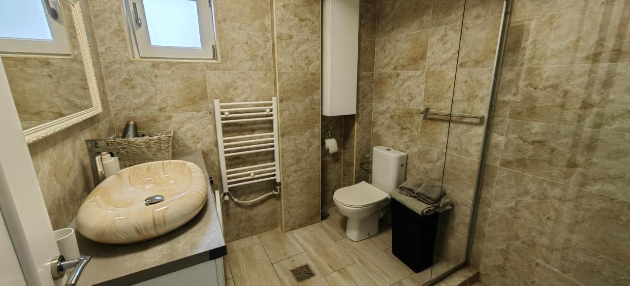 Apartament 1 Mai Bloc Nou-Self Check-In Craiova Bagian luar foto